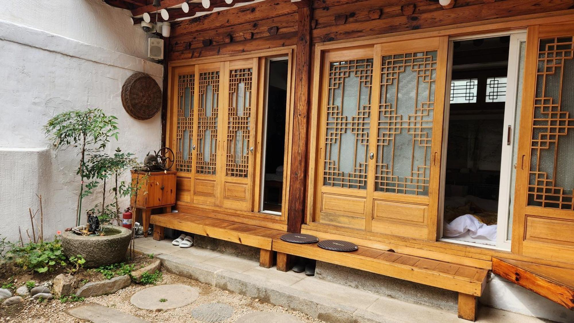 Seochon Guesthouse Сеул Екстериор снимка